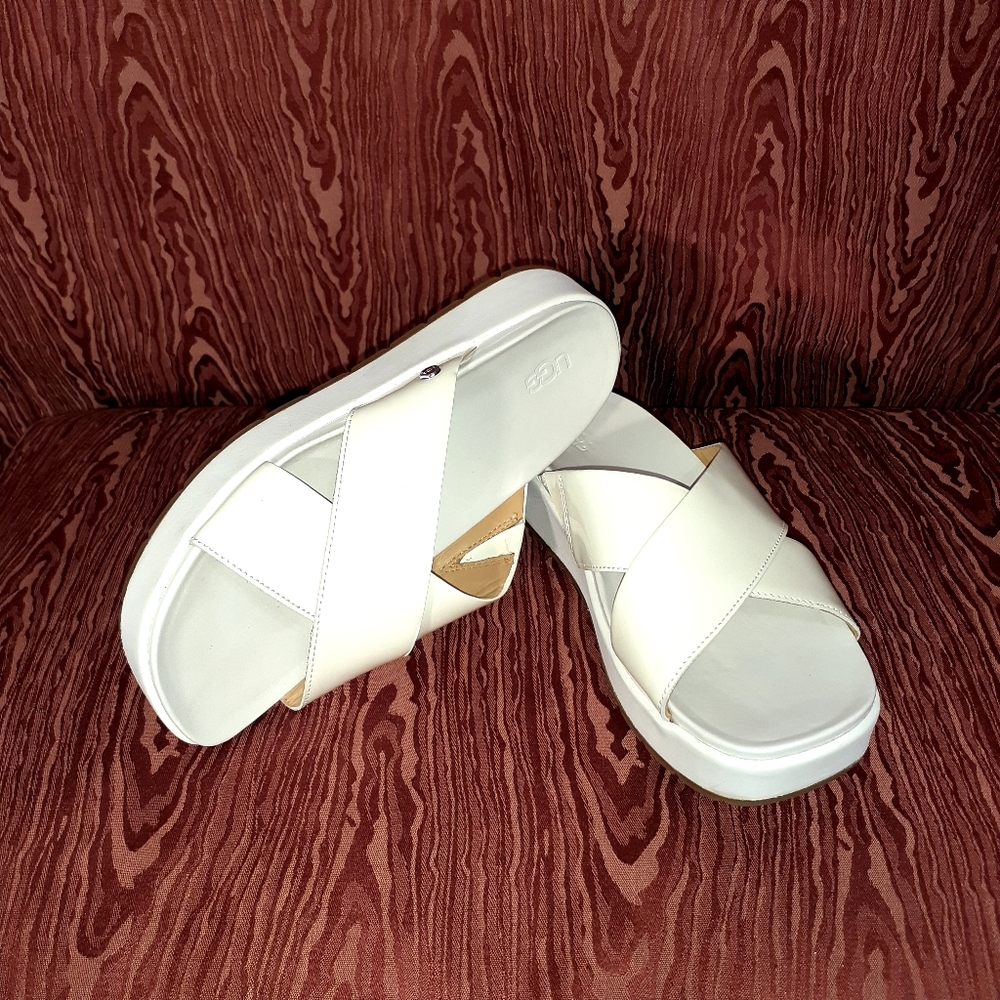 UGG EMILY Patent Leather Cross Slide Sandals Platform 1107896 White Size USA 7